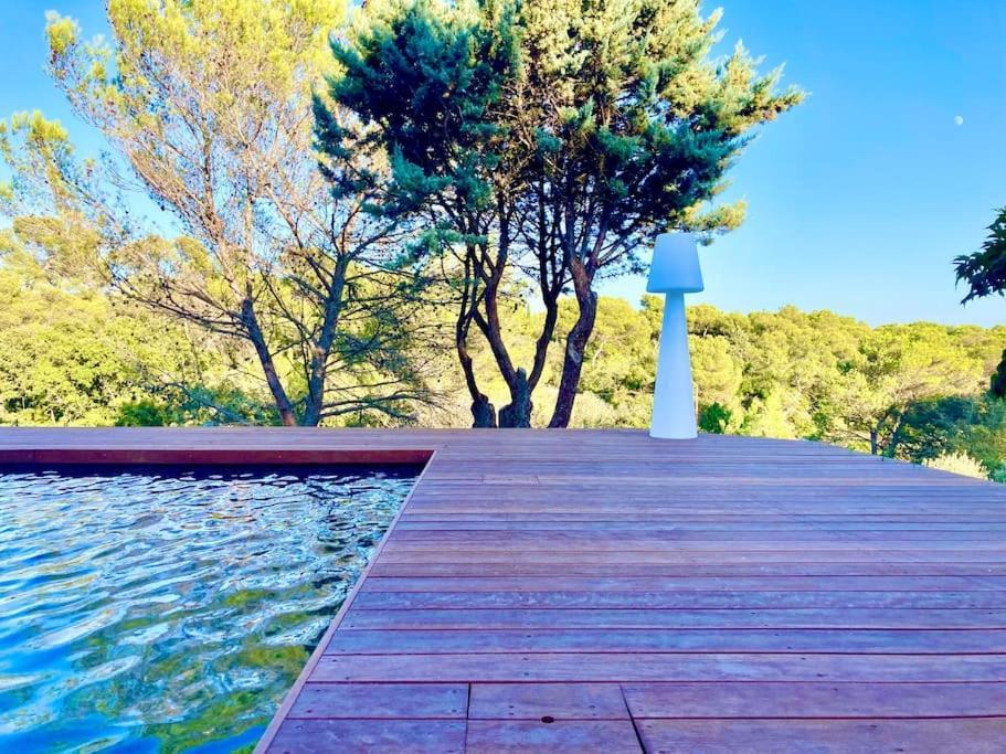 Magnifique Villa De Luxe Au Coeur De La Garrigue Nimes Exterior photo